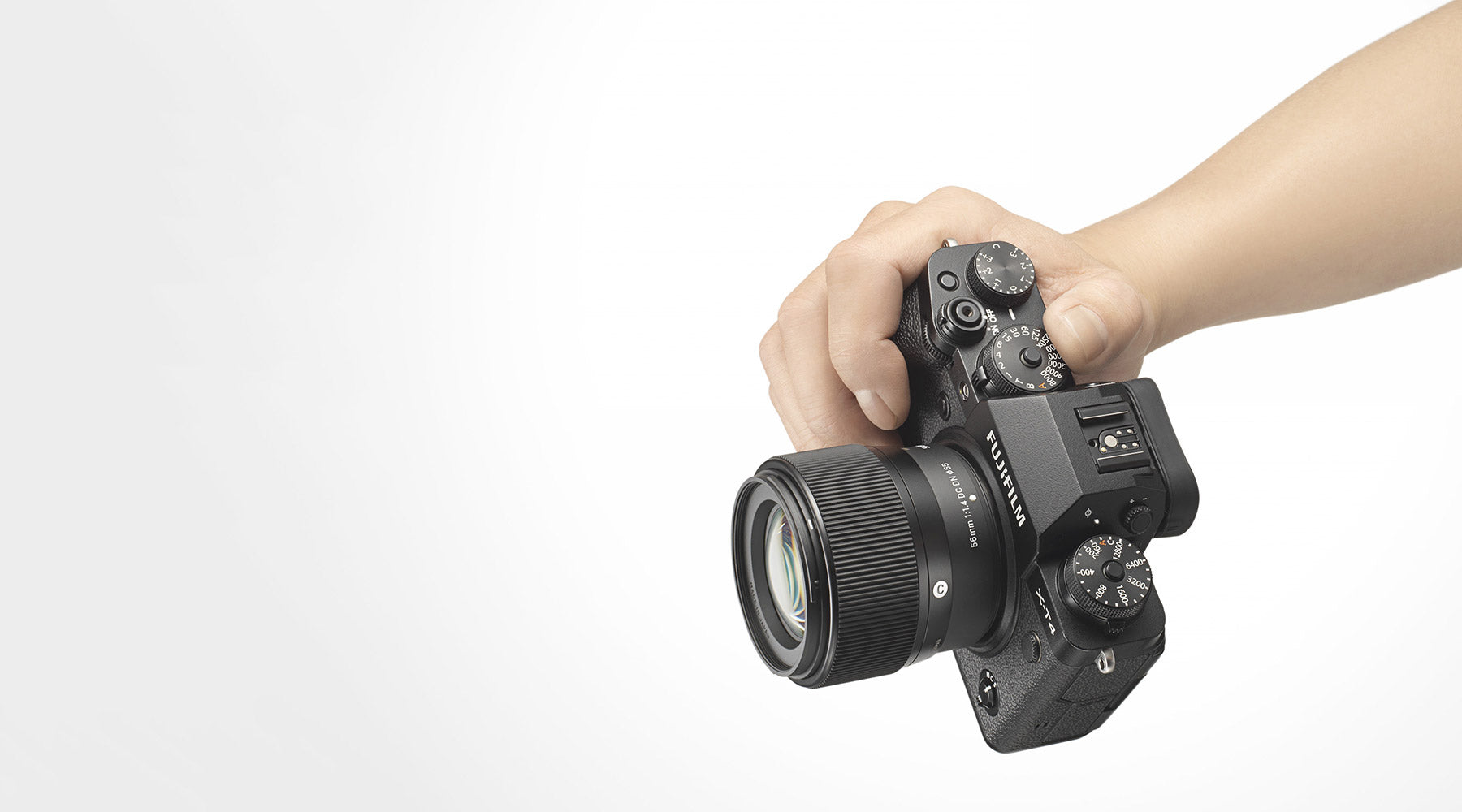 SIGMA launches interchangeable lenses for Fujifilm X Mount cameras