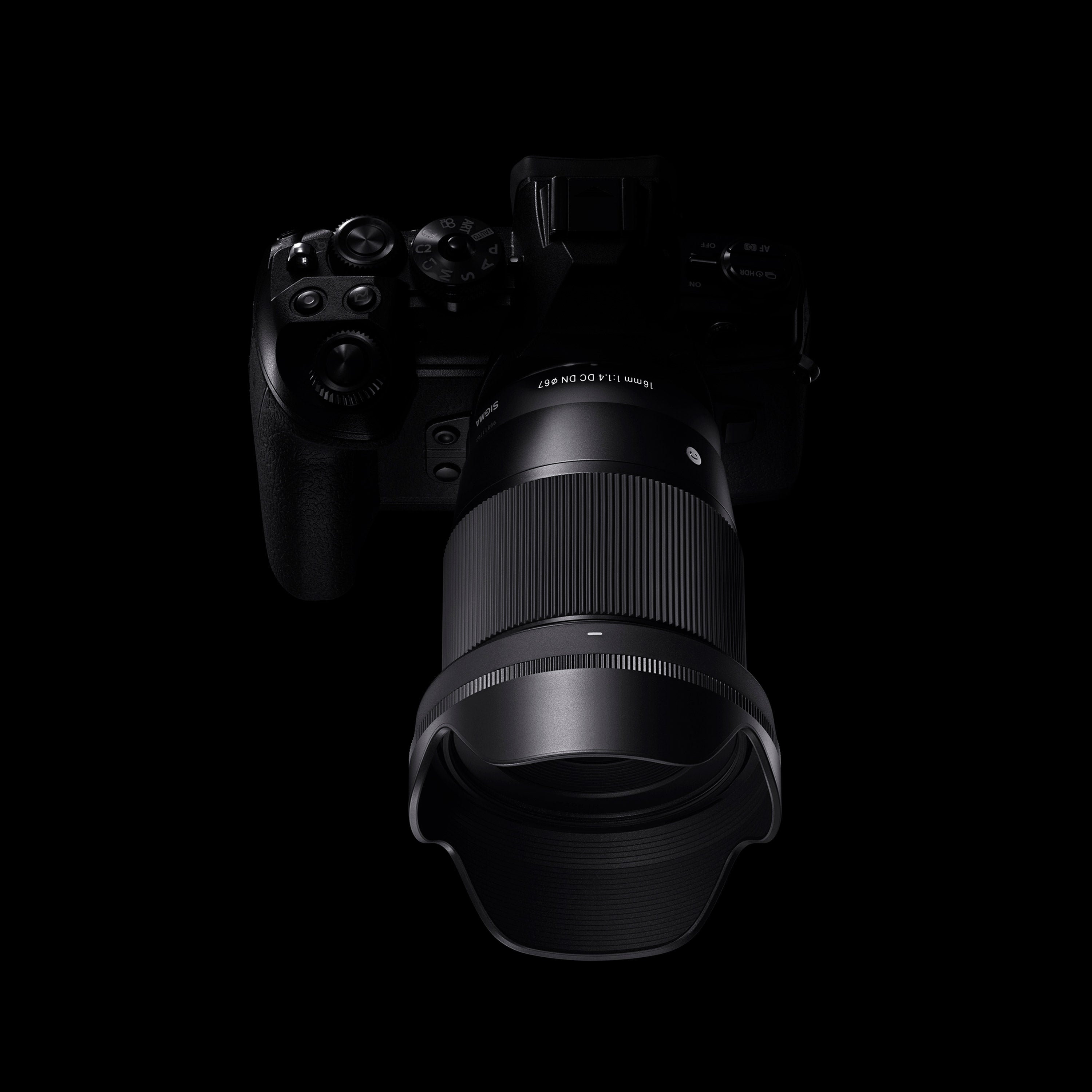 16mm F1.4 DC DN | Contemporary