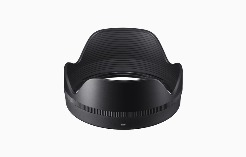 Large lens hood (supplied) to keep out harmful rays